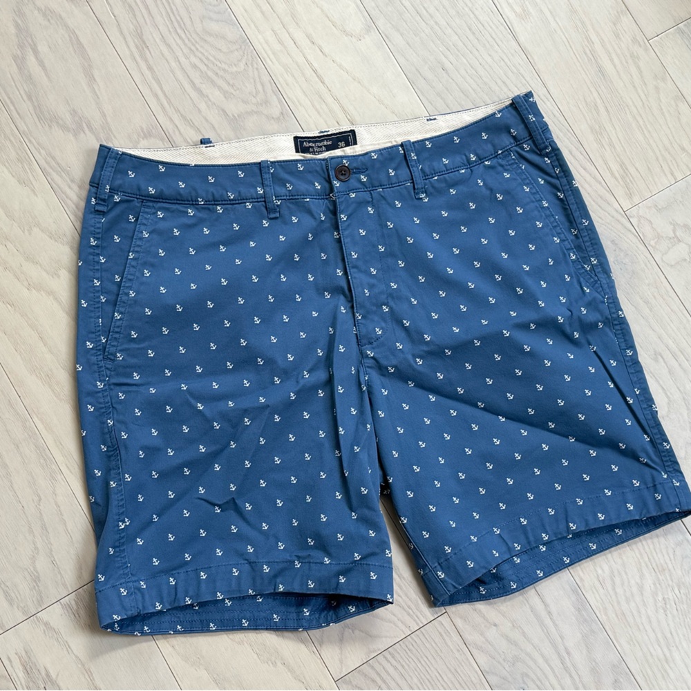 Abercrombie & Fitch Khaki Blue Anchor Patterned Shorts Size 36